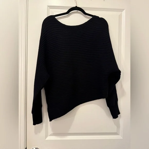 By Anthropologie Asymmetrical Cropped Pullover Sweater Size S. - Picture 6 of 6